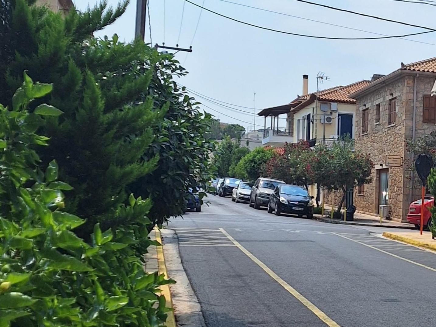 Family Stone Apartment Kyparissia Buitenkant foto
