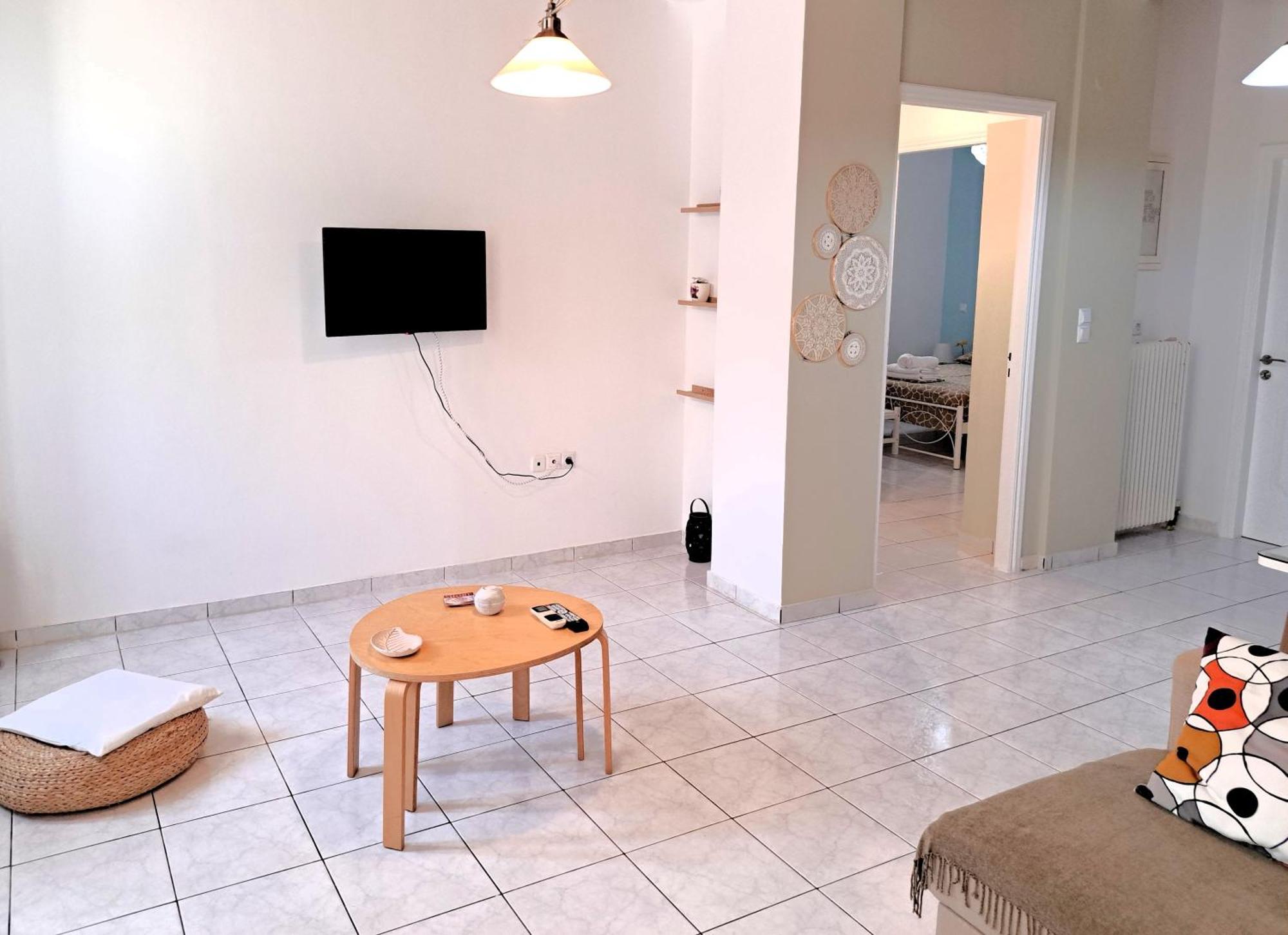 Family Stone Apartment Kyparissia Buitenkant foto