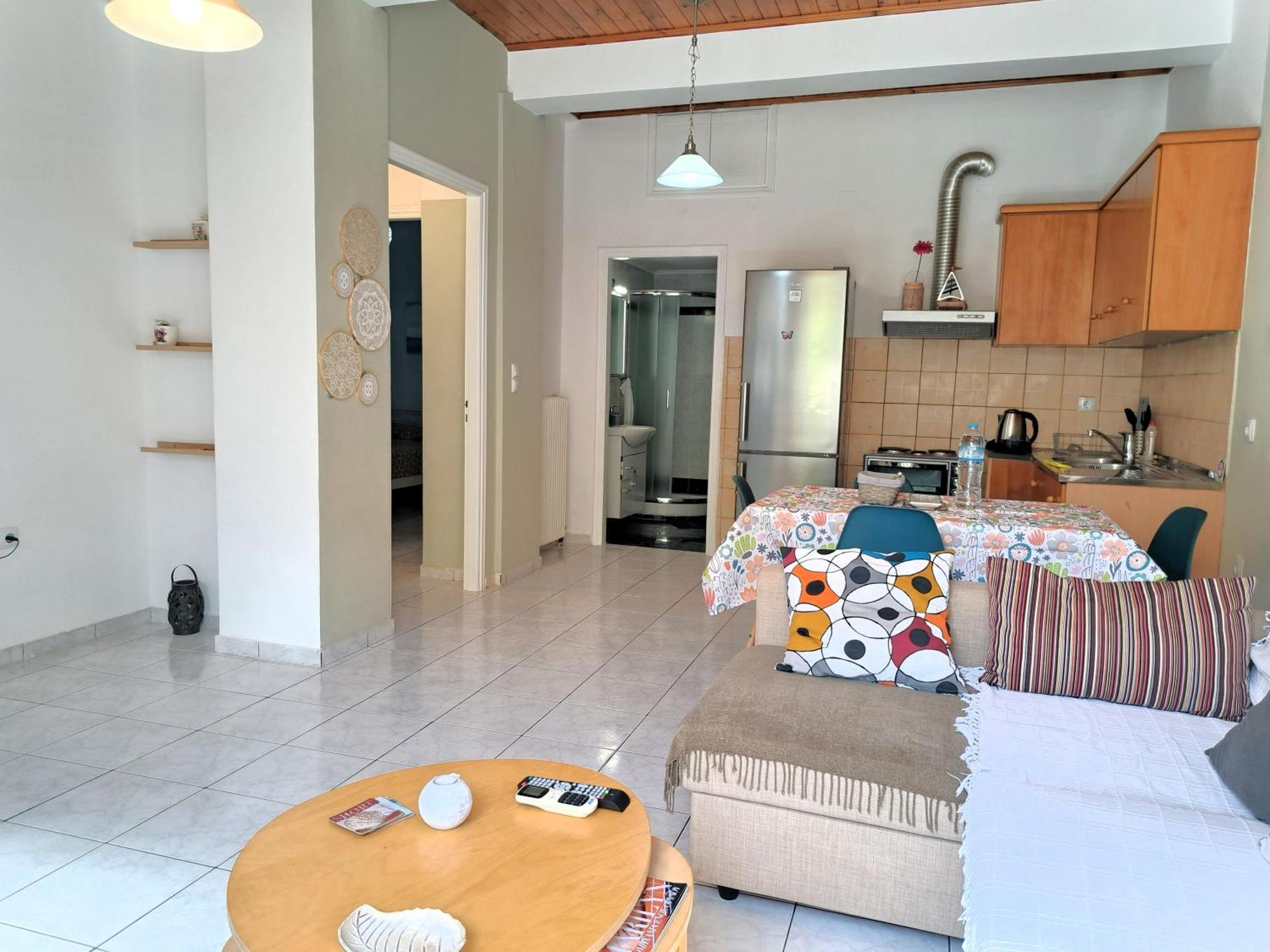 Family Stone Apartment Kyparissia Buitenkant foto