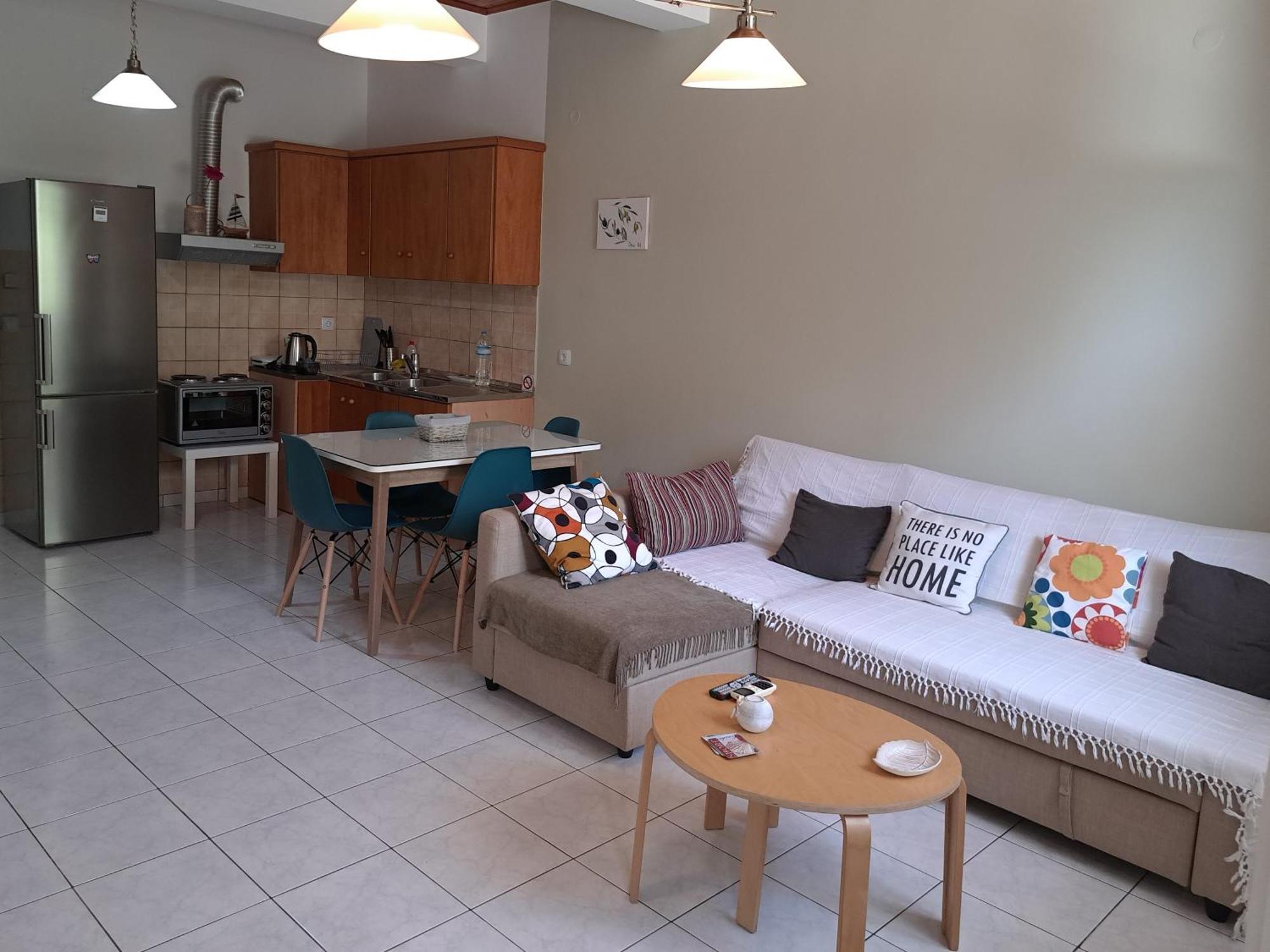 Family Stone Apartment Kyparissia Buitenkant foto