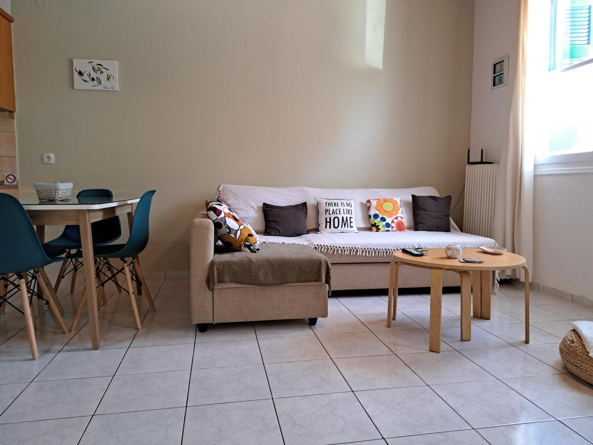 Family Stone Apartment Kyparissia Buitenkant foto